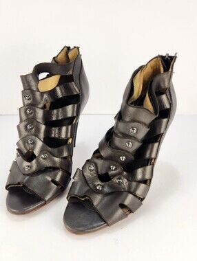 L.A.M.B. Women's Black Leather Studded Gladiator Heels Sandals Size 6.5 Zip EUC